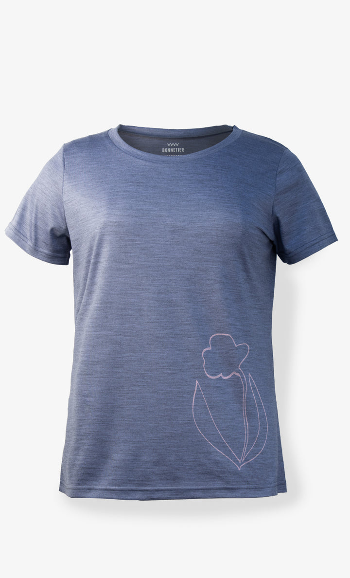 T-shirt mérinos femme bleu gris avec imprimé Flower Power, léger et respirant, idéal pour le voyage, la randonnée et les activités extérieures.
